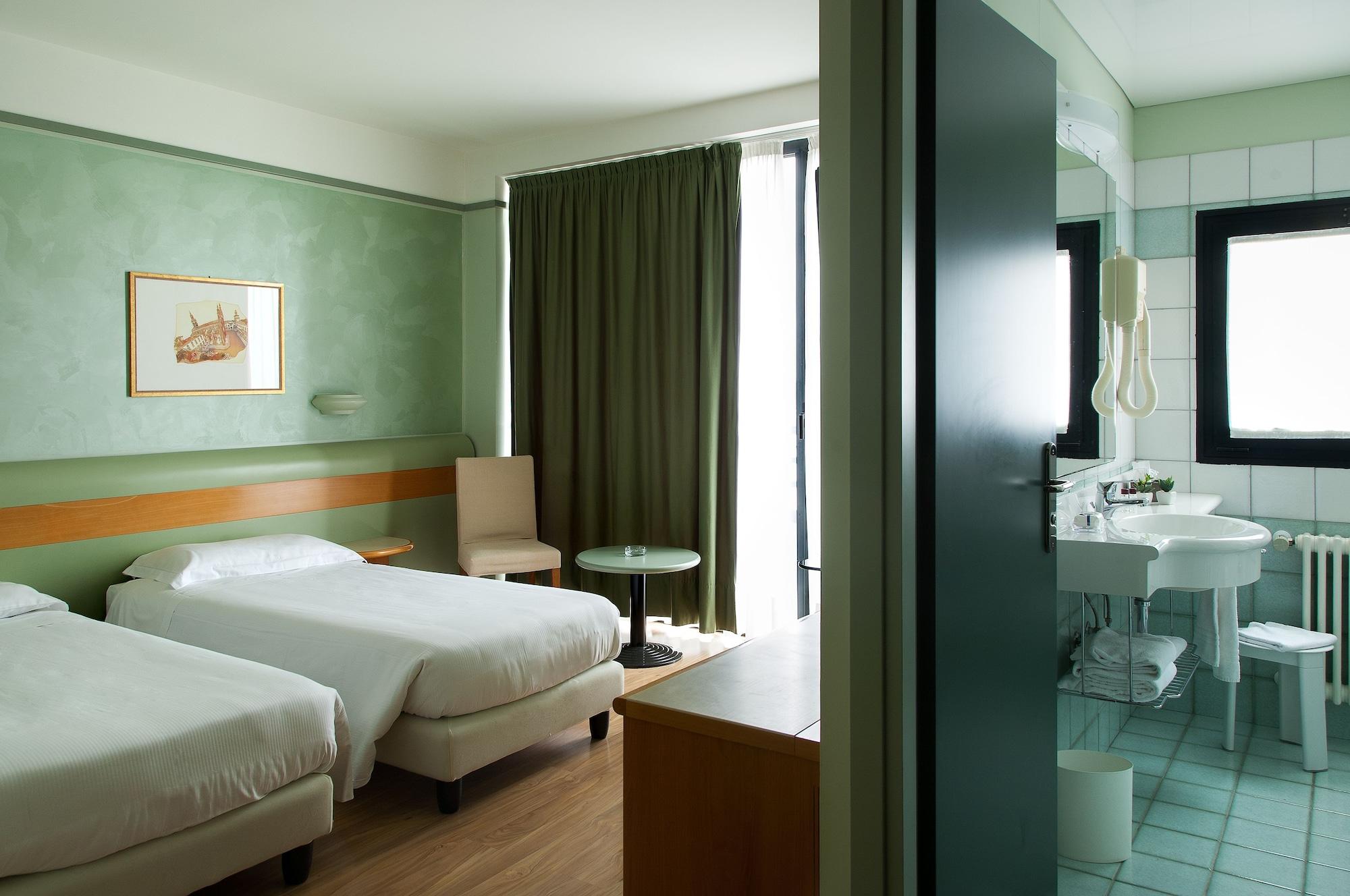 Best Western Hotel Leonardo Da Vinci Έρμπα Εξωτερικό φωτογραφία