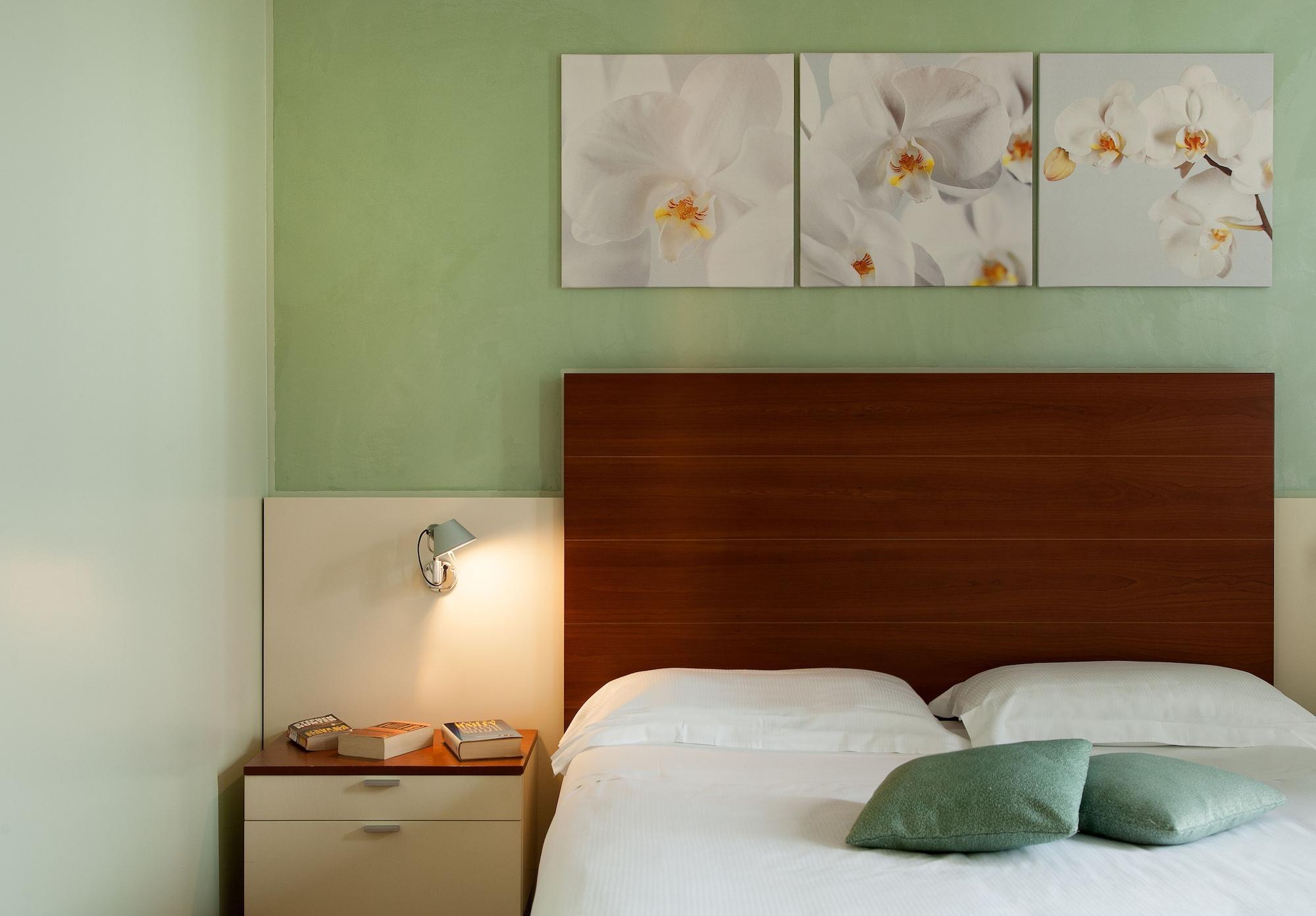 Best Western Hotel Leonardo Da Vinci Έρμπα Εξωτερικό φωτογραφία