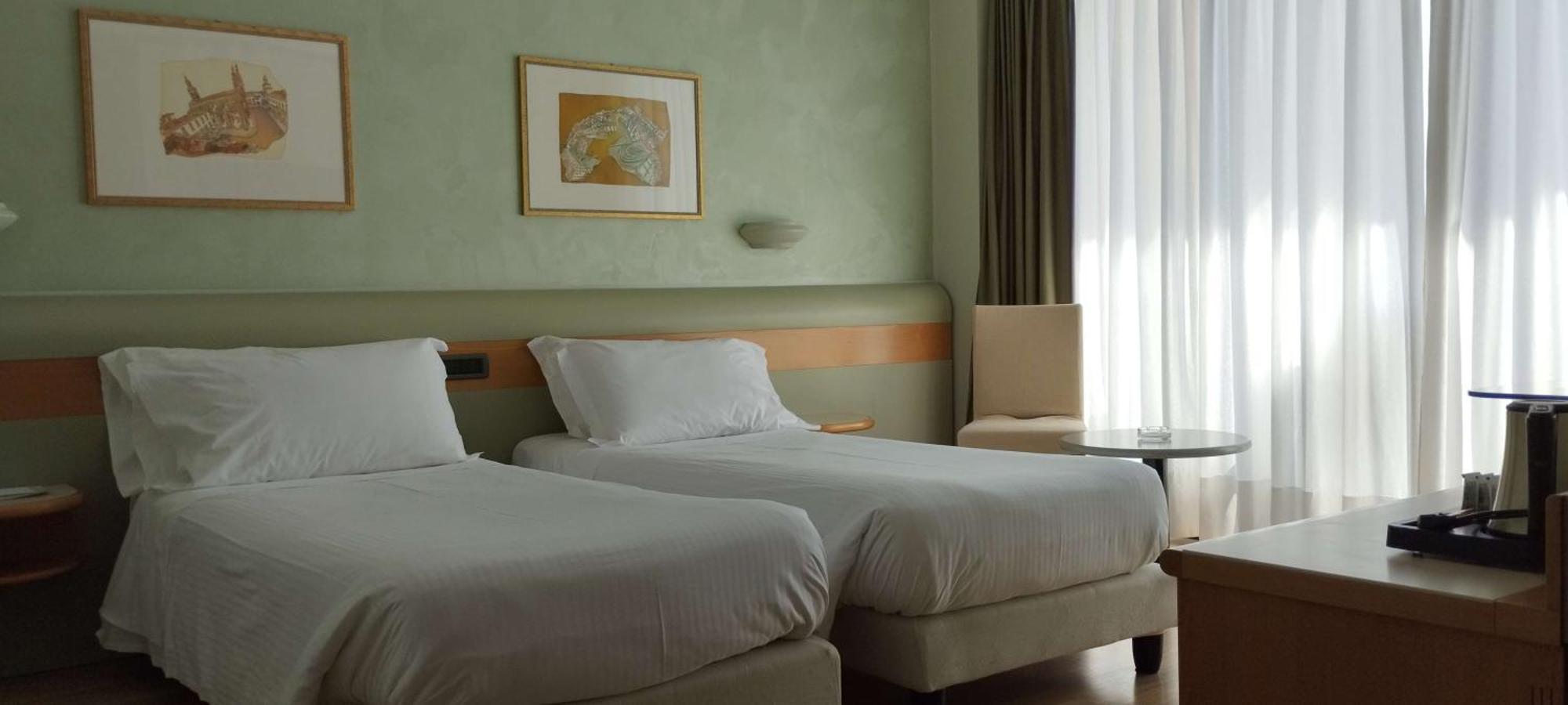 Best Western Hotel Leonardo Da Vinci Έρμπα Εξωτερικό φωτογραφία