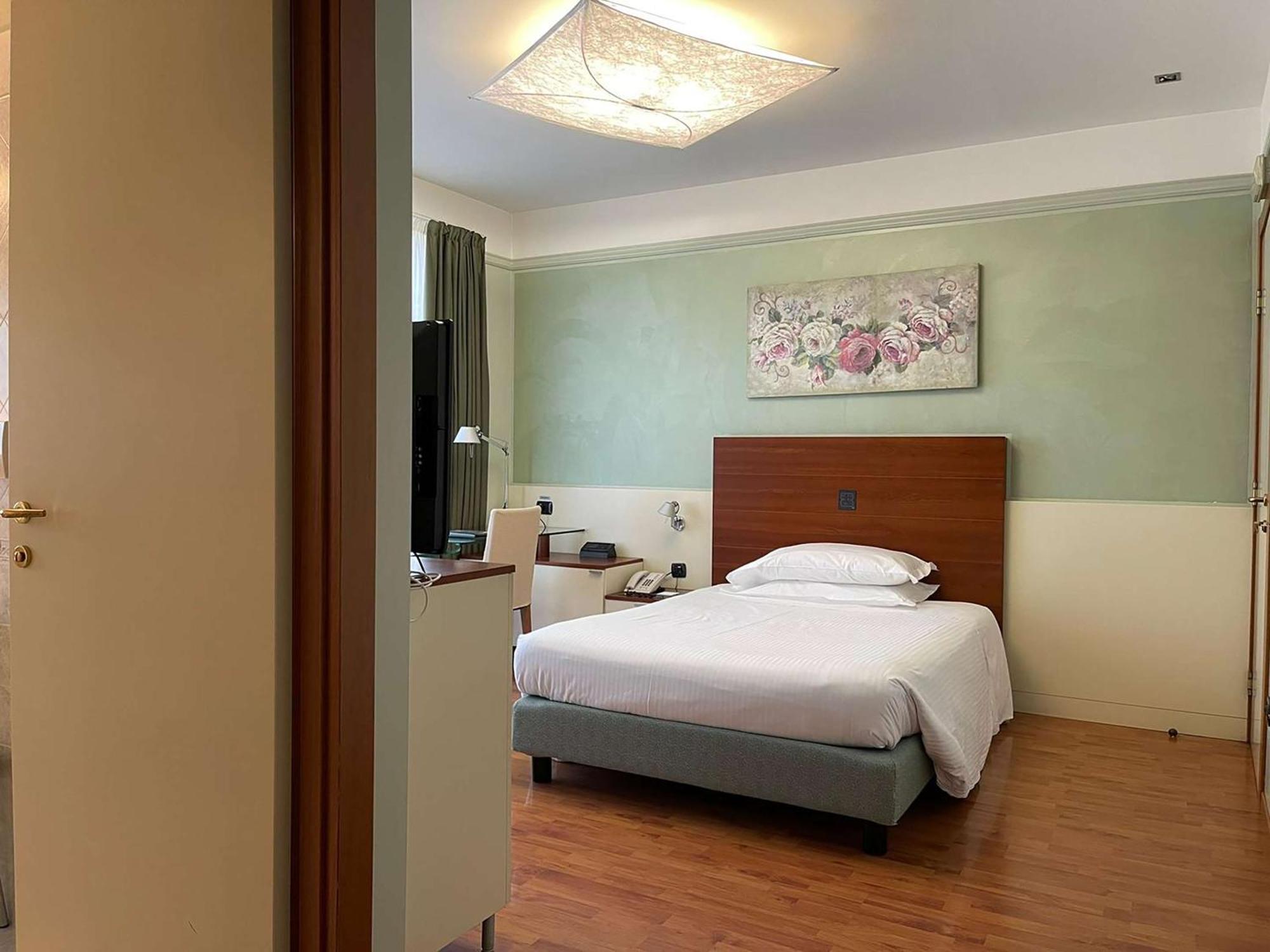 Best Western Hotel Leonardo Da Vinci Έρμπα Εξωτερικό φωτογραφία