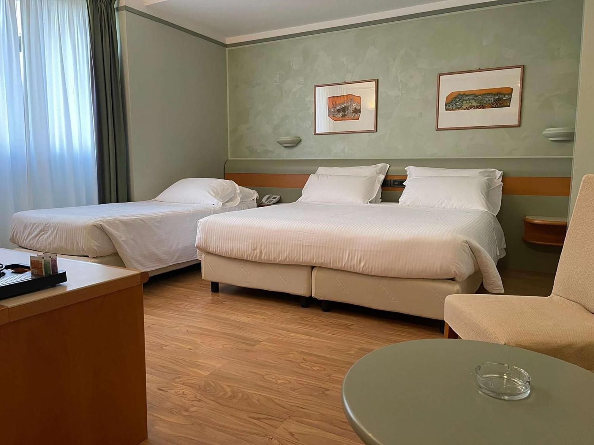 Best Western Hotel Leonardo Da Vinci Έρμπα Εξωτερικό φωτογραφία