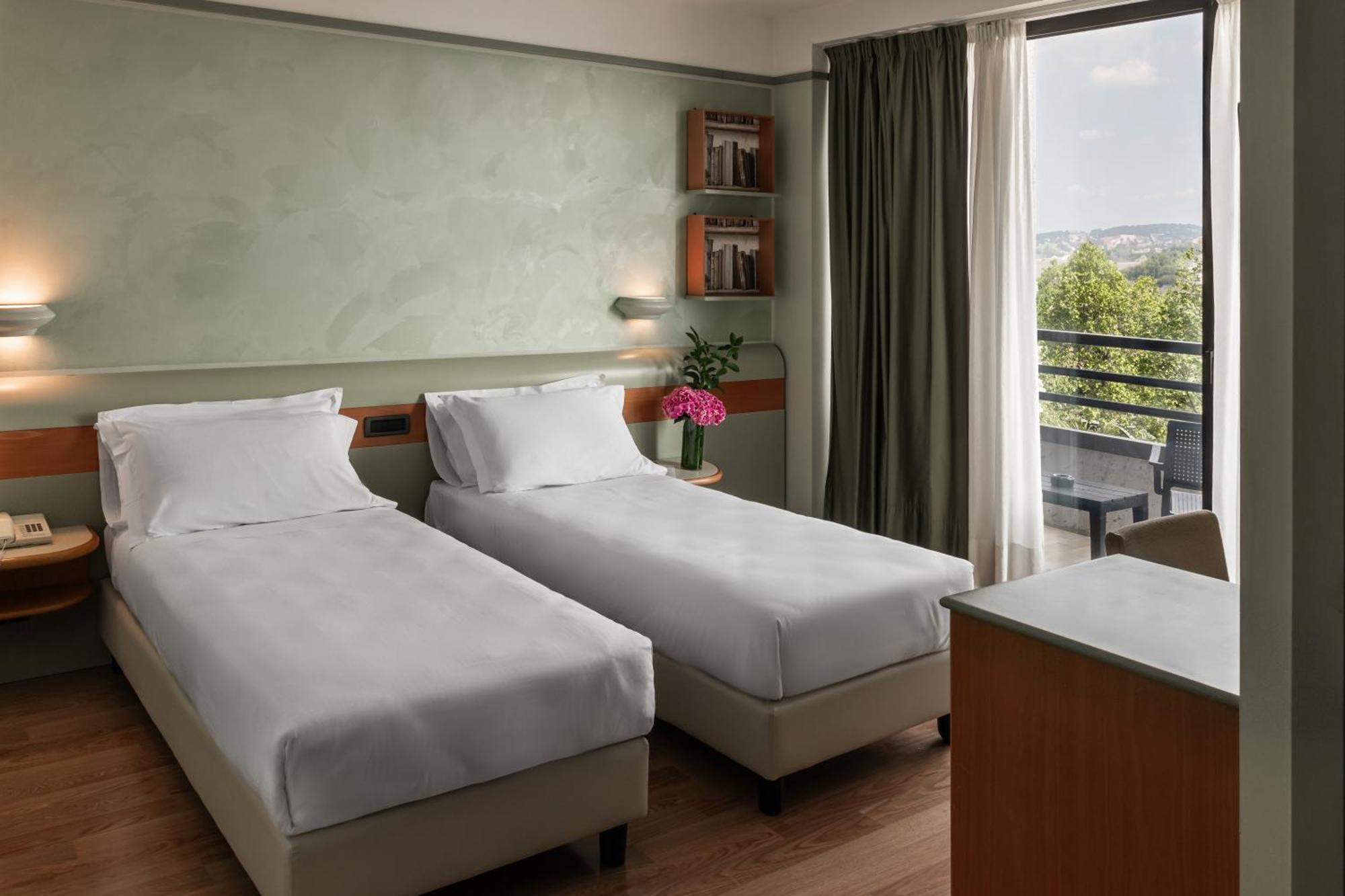Best Western Hotel Leonardo Da Vinci Έρμπα Εξωτερικό φωτογραφία