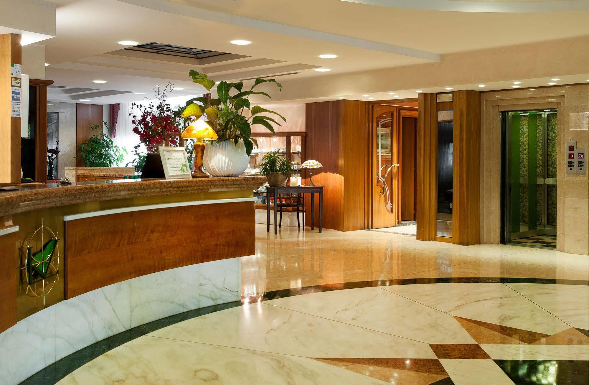 Best Western Hotel Leonardo Da Vinci Έρμπα Εξωτερικό φωτογραφία