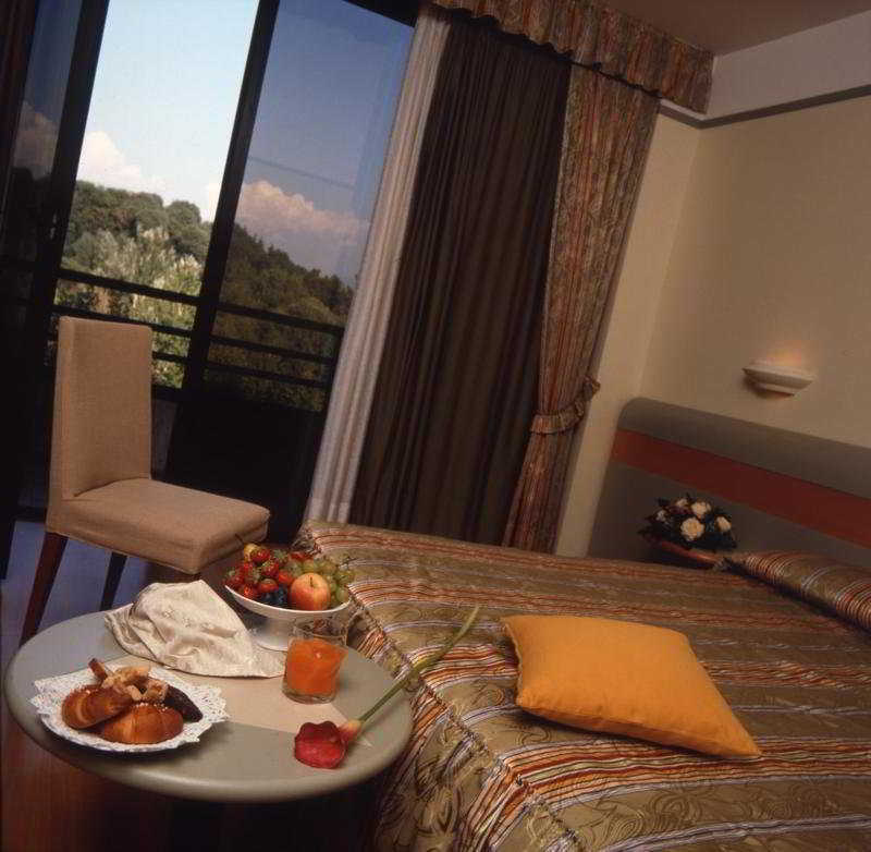 Best Western Hotel Leonardo Da Vinci Έρμπα Εξωτερικό φωτογραφία
